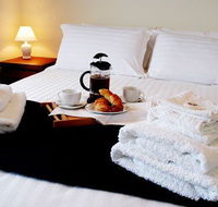 Hut on the Hill BB - Accommodation Broadbeach