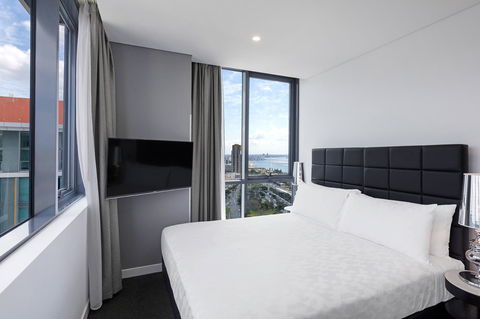 Meriton Suites Southport - Accommodation Broadbeach 5