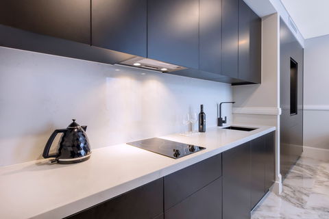 Holiday Inn Stes Parramatta Mar - Accommodation Broadbeach 9