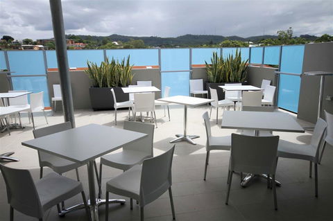 Jephson Hotel - Accommodation Broadbeach 11