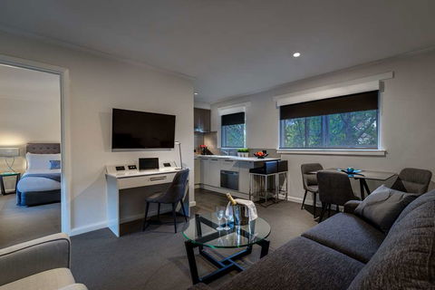 Crest On Park - Accommodation Broadbeach 3