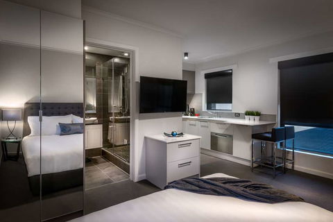 Crest On Park - Accommodation Broadbeach 10