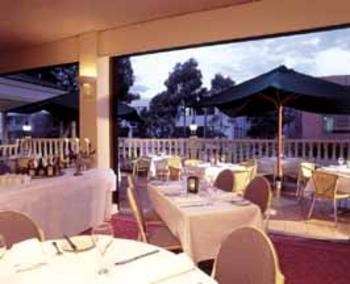 Hotel Crest On Barkly - Accommodation Broadbeach 3