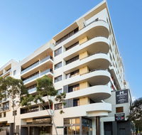 Meriton Suites Waterloo - Accommodation Broadbeach
