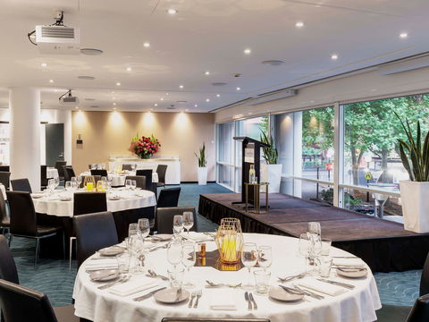 Novotel Sydney Darling Square - Accommodation Broadbeach 8
