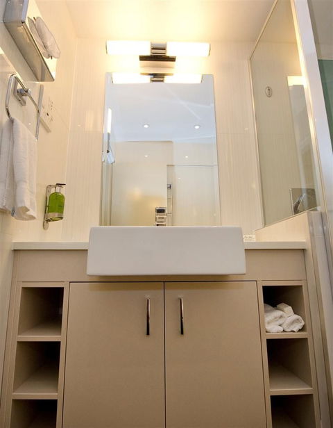 Hyde Park Inn - Accommodation Broadbeach 4