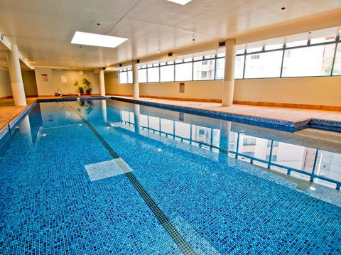 Oaks On Castlereagh - Accommodation Broadbeach 3