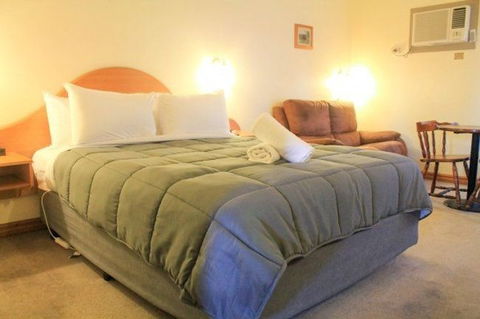 St Georges Motor Inn - Accommodation Broadbeach 6