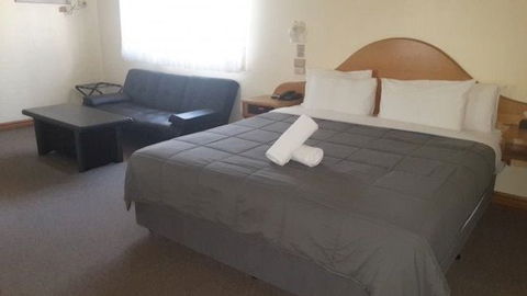 St Georges Motor Inn - Accommodation Broadbeach 10