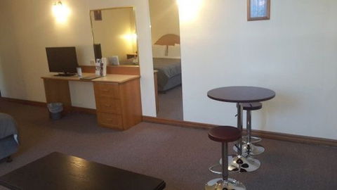 St Georges Motor Inn - Accommodation Broadbeach 13