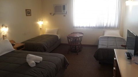St Georges Motor Inn - Accommodation Broadbeach 14