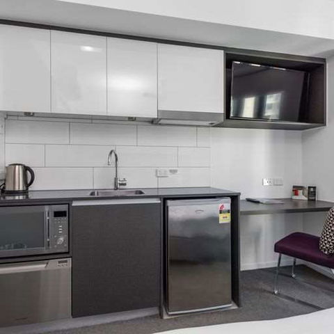 H On Mitchell Apartment Hotel - Accommodation Broadbeach 1