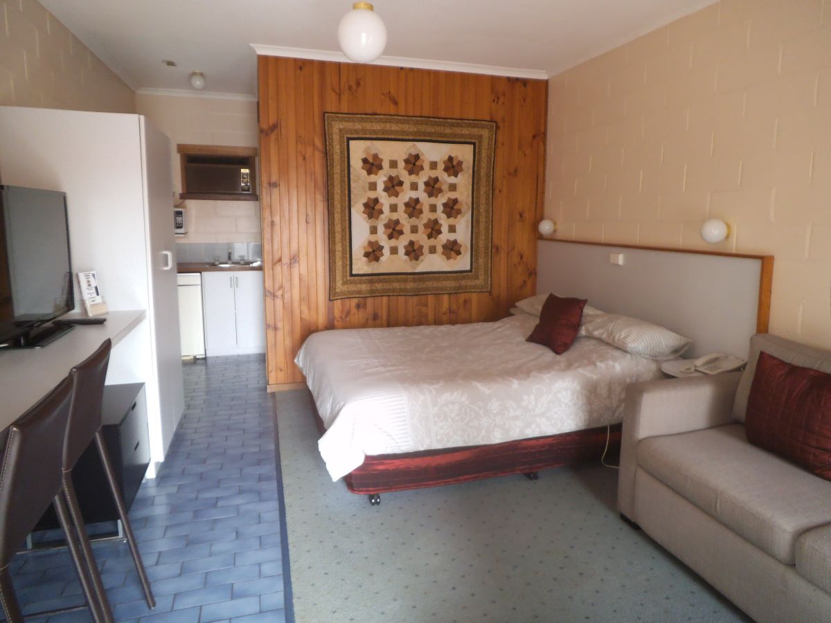 Allambee VIC Accommodation Broadbeach
