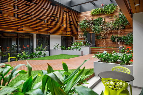 Jasper Hotel - Accommodation Broadbeach 1