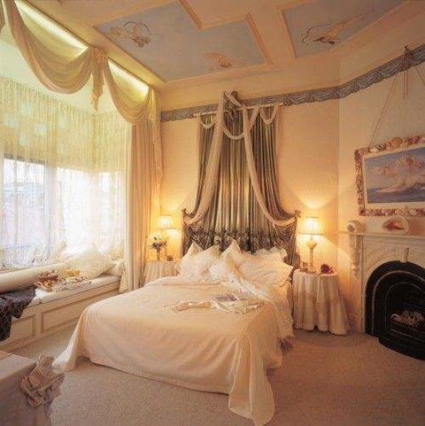 Alice's Cottages - Accommodation Broadbeach 2