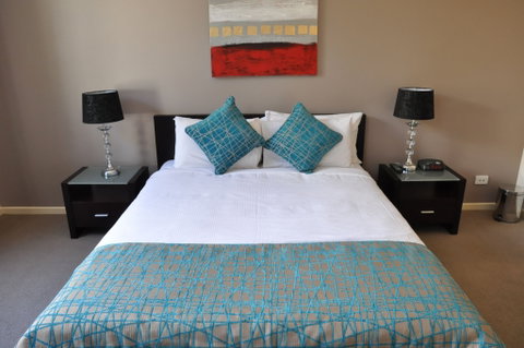 RNR Apartments, Adelaide - Accommodation Broadbeach 1