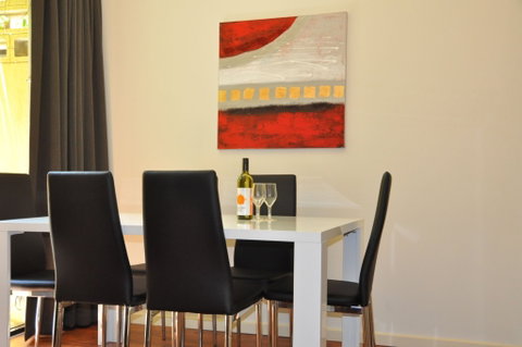 RNR Apartments, Adelaide - Accommodation Broadbeach 2