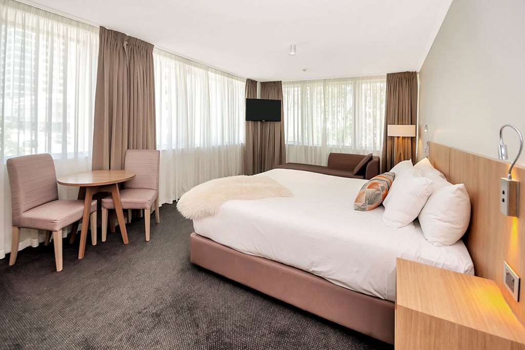 Aitkenvale QLD Accommodation Broadbeach