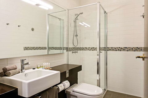 Quality Inn Heritage On Lydiard - Accommodation Broadbeach 8