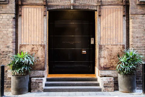 Establishment Hotel - Accommodation Broadbeach 1