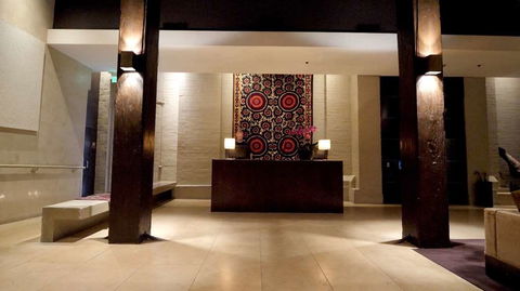 Establishment Hotel - Accommodation Broadbeach 4