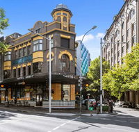 Hotel Harry an Ascend Hotel - Accommodation Broadbeach