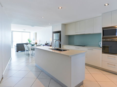 Grand Mercure Apartments Bargara - Accommodation Broadbeach 4