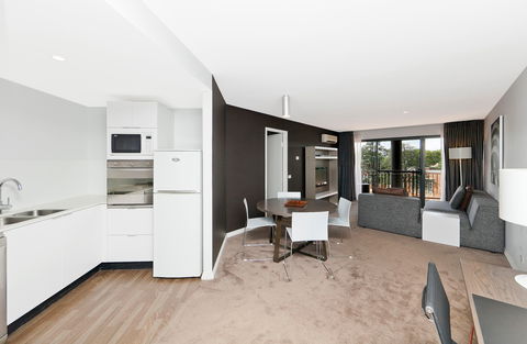 Astra Apartments The Griffin - Accommodation Broadbeach 7