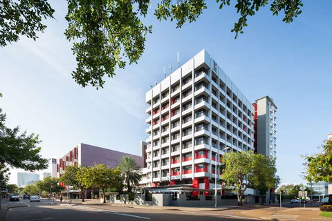 H On Smith Hotel - Accommodation Broadbeach 1