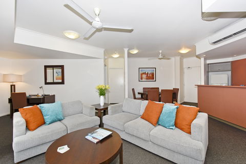 Metro Advance Apartments & Hotel - Accommodation Broadbeach 8