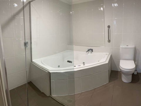 Bathurst Heritage Motor Inn - Accommodation Broadbeach 3