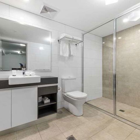 H On Mitchell Apartment Hotel - Accommodation Broadbeach 2