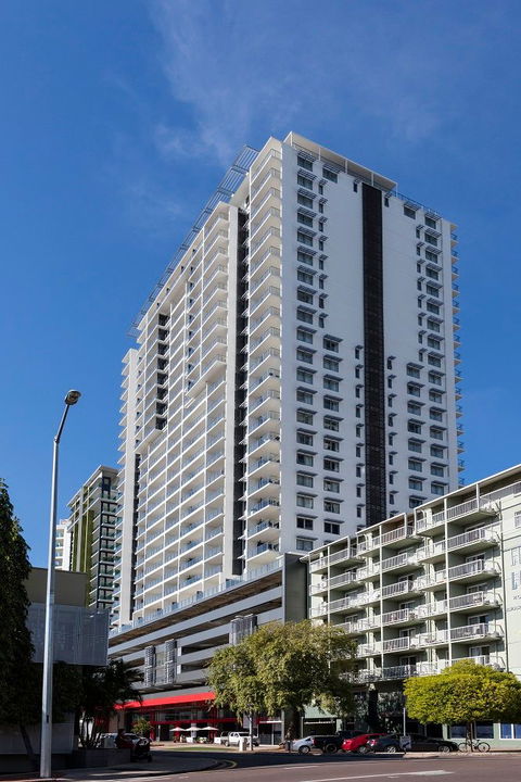 Oaks Elan Darwin - Accommodation Broadbeach 0