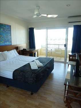 Cullen Bay Resorts - Accommodation Broadbeach 4