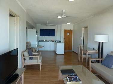 Cullen Bay Resorts - Accommodation Broadbeach 7