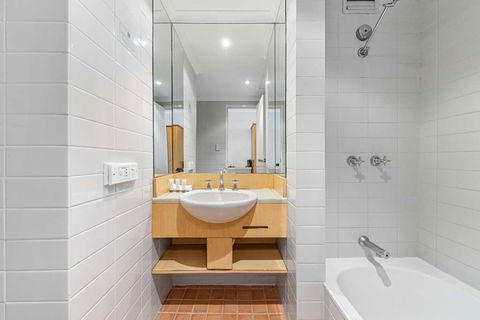 Hotel Frontier Darwin - Accommodation Broadbeach 4