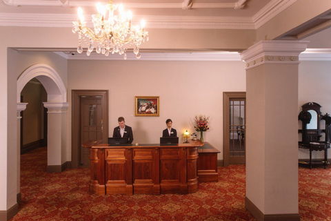 Hadley's Orient Hotel - Accommodation Broadbeach 1