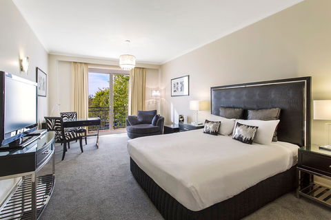 The Carrington - Accommodation Broadbeach 2