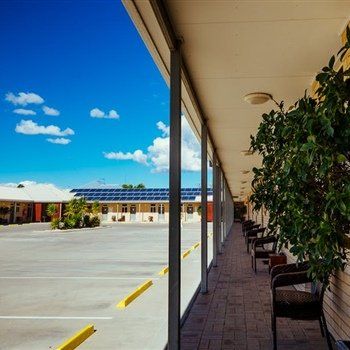 MAS Country Club Motor Inn - Accommodation Broadbeach 2