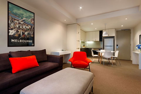 Caroline Serviced Apartments - Accommodation Broadbeach 1