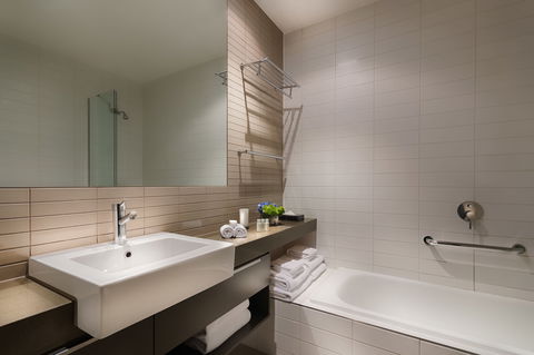 Caroline Serviced Apartments - Accommodation Broadbeach 4