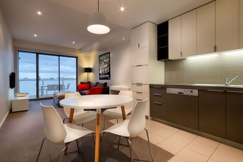 Caroline Serviced Apartments - Accommodation Broadbeach 8