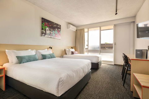 Nightcap At Waltzing Matilda Hotel - Accommodation Broadbeach 2