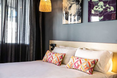 Monash Hotel - Accommodation Broadbeach 7