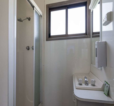 BIG4 Albury Tourist Park - Accommodation Broadbeach 1
