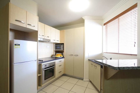 Caloundra Central Apartment Hotel - Accommodation Broadbeach 17