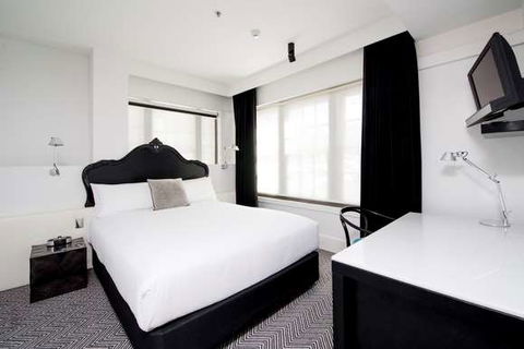 Peppers Gallery Hotel, Canberra - Accommodation Broadbeach 4