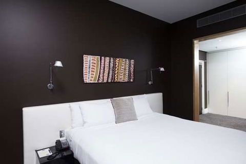 Peppers Gallery Hotel, Canberra - Accommodation Broadbeach 7