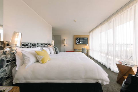 QT Canberra - Accommodation Broadbeach 6
