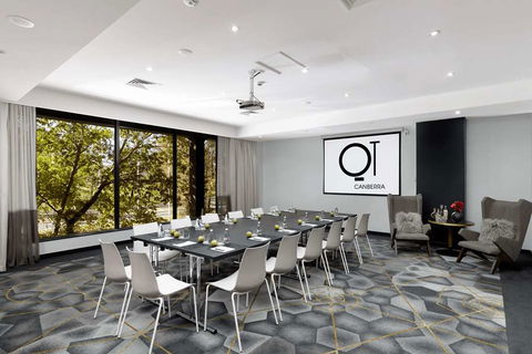 QT Canberra - Accommodation Broadbeach 8
